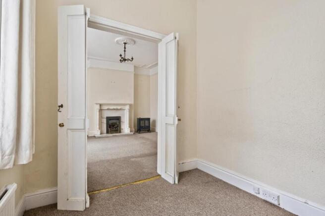 2 bed Flat for sale Image 5