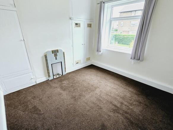 2 bed Terraced to rent Image 4