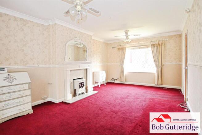 THROUGH LOUNGE / DINER