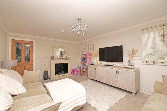 4 bed Semi-Detached for sale Image 7