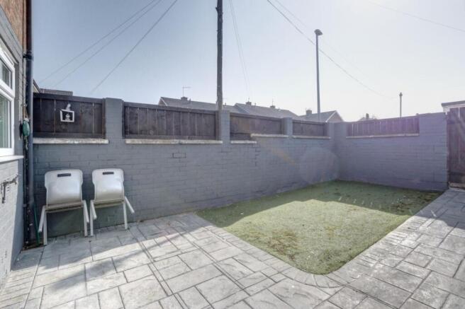 3 bed Semi-Detached to rent Image 10