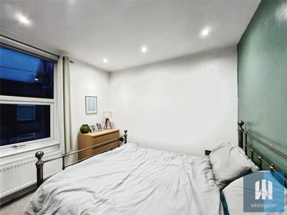 3 bed Terraced for sale Image 7