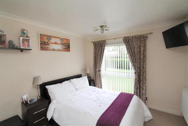 Master Bedroom.JPG