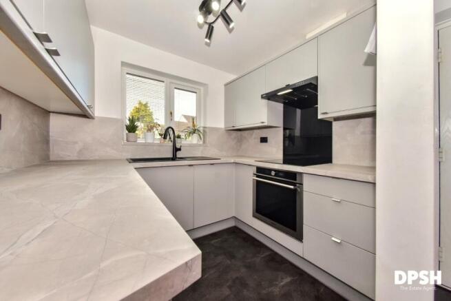3 bed Detached for sale Image 6