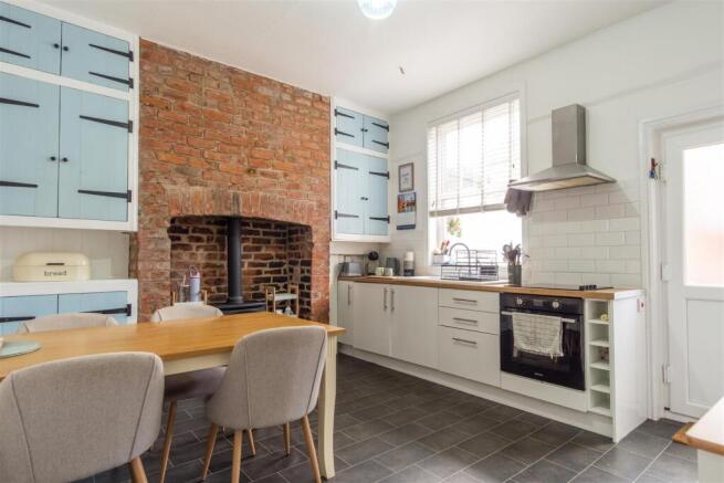 Kitchen/Dining Room