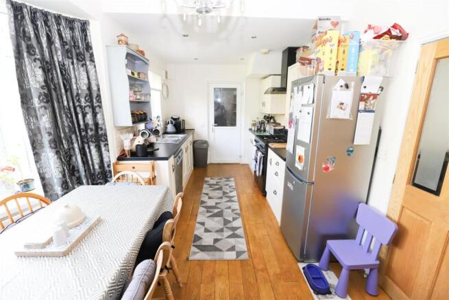 Breakfasting Kitchen