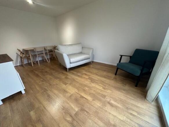 Lounge 8