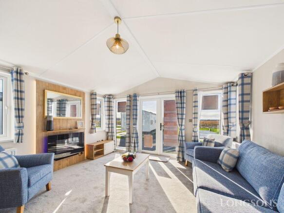 Cam02173g0 Pr0333 Still042