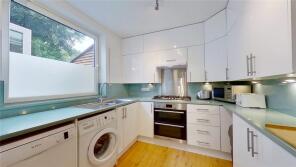 6, Hilldrop Crescent, London N7 0HX