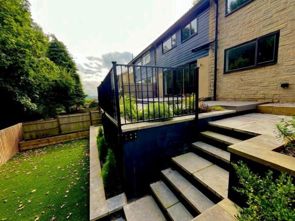 40 Park road Bakewell railings.jpg