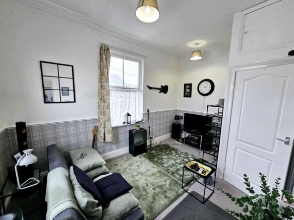 4 bed Block of Apartments for sale Image 12