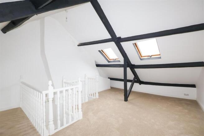 3 bed Flat to rent Image 6