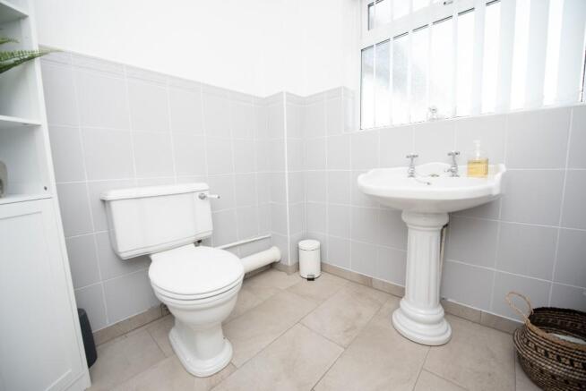 Cloakroom/WC