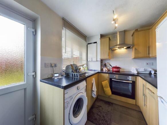 27 Larkspur Croft NEW 2021 (2).jpg