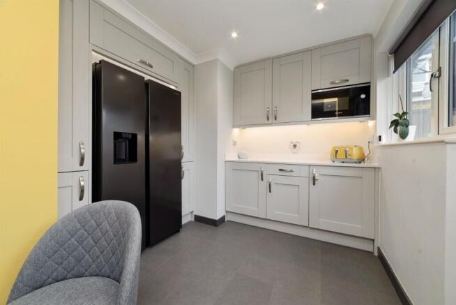 3 bed Semi-Detached for sale Image 7