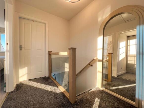 3 bed Terraced for sale Image 11