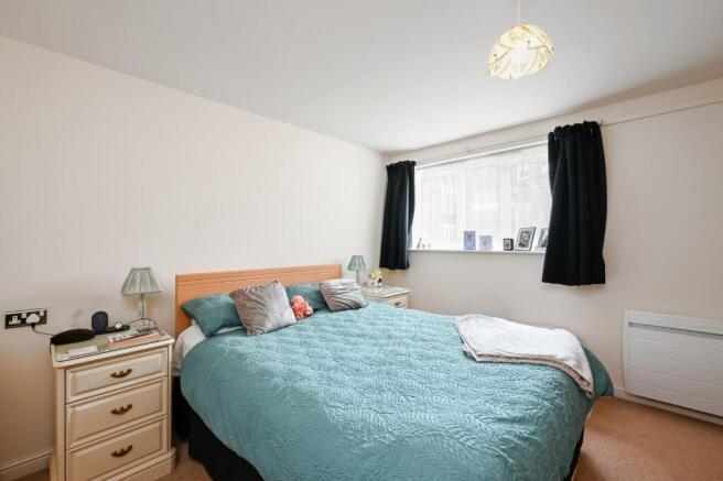 2 bed Flat for sale Image 6