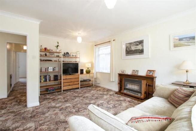 Living Room2.jpg