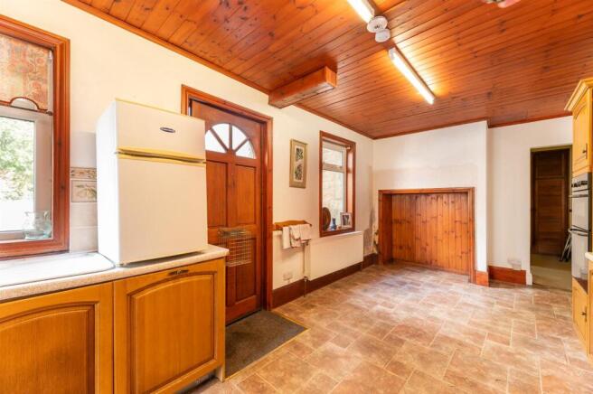 2 bed Apartment for sale Image 10