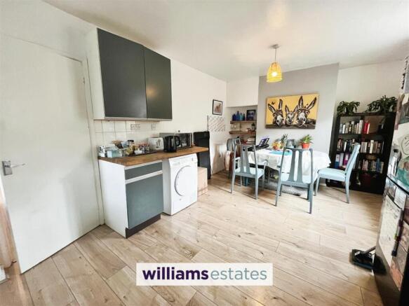Kitchen/Dining