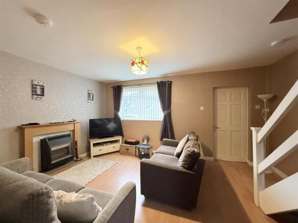 Crantock Drive, Stalybridge photo 2