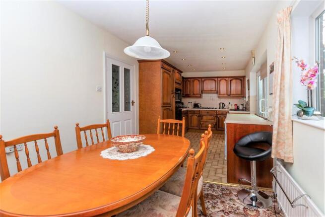 16 - kitchen 2nd image.jpg