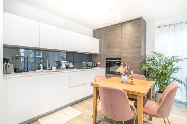 Pegler Square, Kidbrooke Village, London, SE3 photo 2