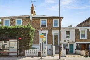 Basement Flat, 68, Southgate Road, Hackney, London N1 3JF