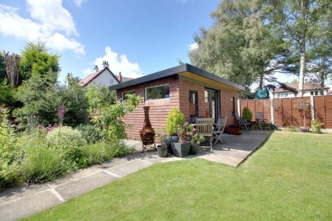 Cabin/Summer House