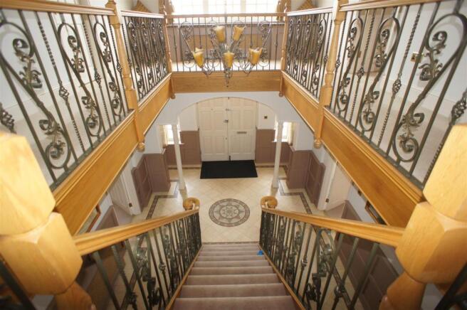 Galleried Lnading