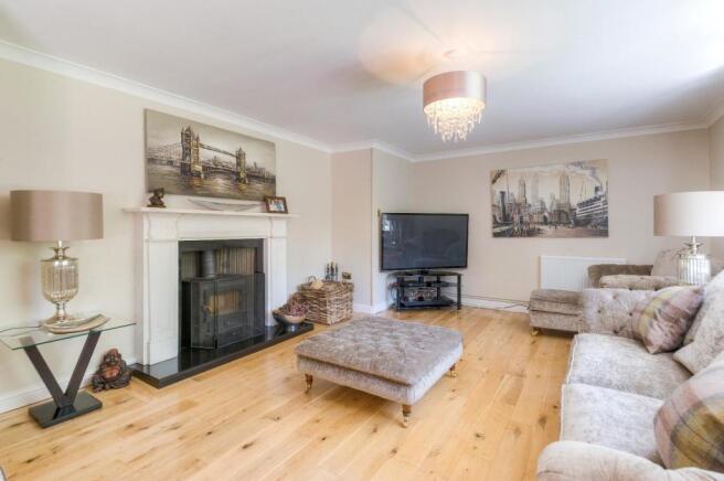 Sitting room (2).jpg