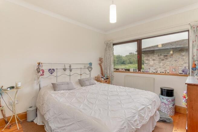 4 bed Detached for sale Image 10