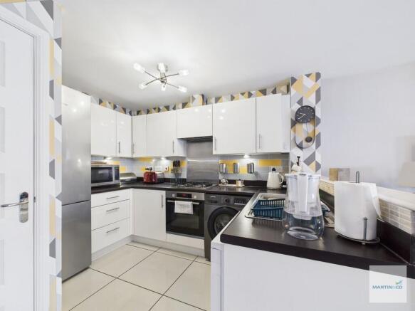 CAM03394G0-PR0353...