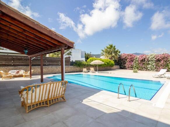 3 bedroom resale villa + 11m x 5m swimming pool + furnished + central heating + air cons + sea views Title deed in the owner?s name VAT paid Image 9999 3