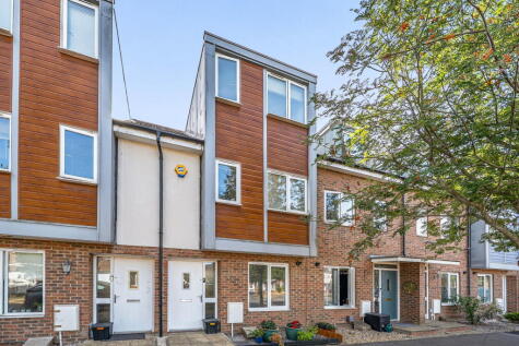 John Hunt Drive, Basingstoke RG24 9TX