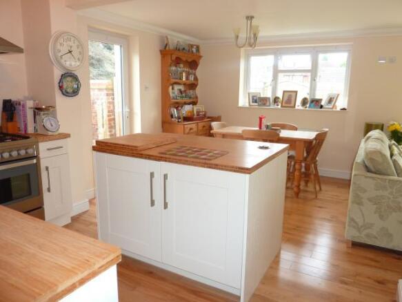 KITCHEN/DINER