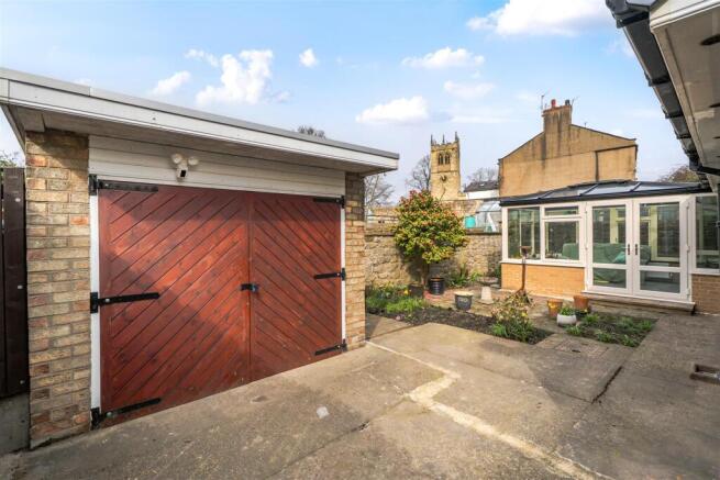 2 bed Detached Bungalow for sale Image 9