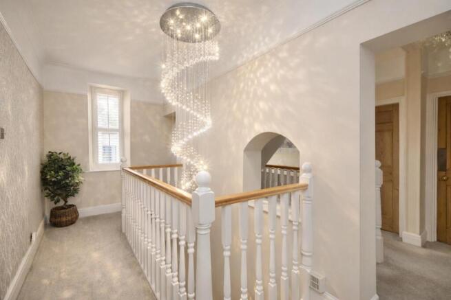 4 bed Detached for sale Image 2