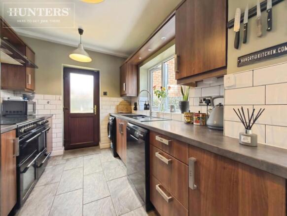 4 bed Detached for sale Image 6