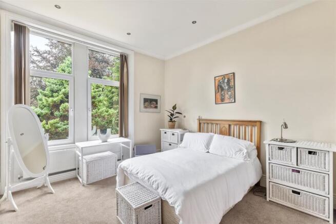 2 bed Apartment for sale Image 10