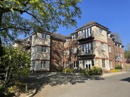 11, 69 Kingsdowne House, Meadrow, Godalming GU7 3DN