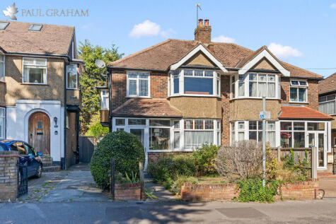 Collyer Avenue, Beddington