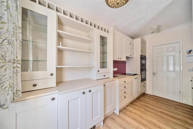 kitchen h.jpg