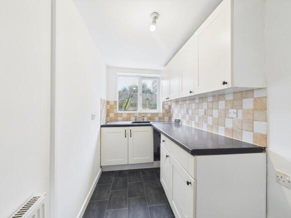 CAM03062G0-PR0217-STILL009 (1)