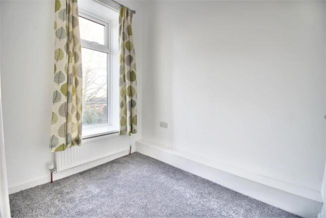 3 bed Terraced to rent Image 6