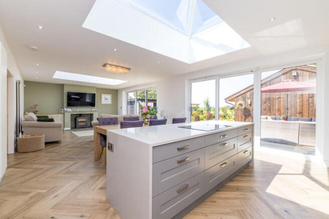 Family Room - Kitchen
