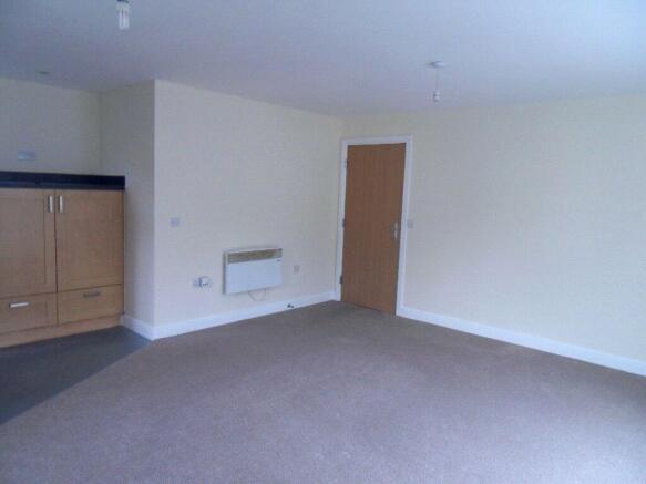 2 bed Apartment for sale Image 4