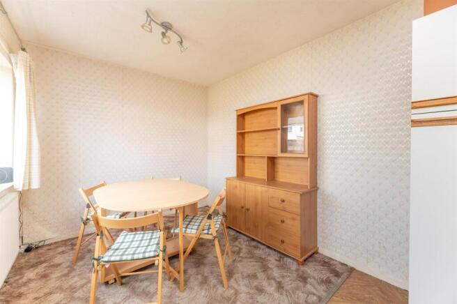 3 bed Terraced for sale Image 7