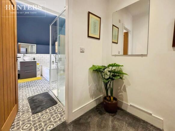 3 bed Terraced for sale Image 11