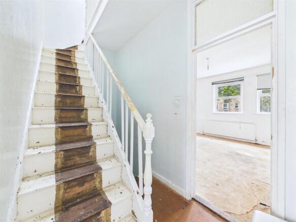 Three Bedroom Period End Terrace - 6.jpg